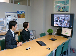 cisco、WebEX、BlueJeans、ビジュアルデスク2、EyeVision Neoなどの取扱いが可能です。